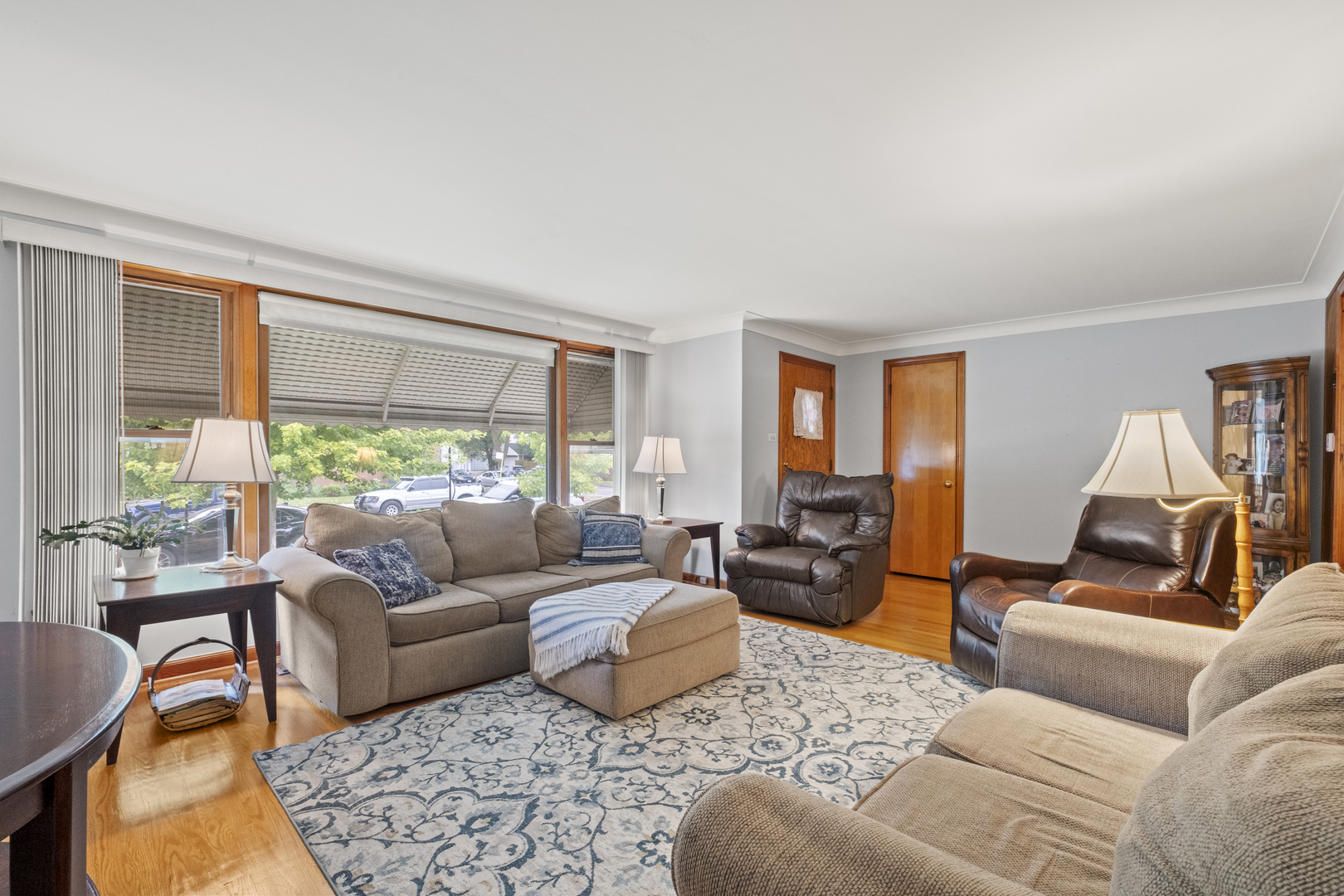 5205 S Hamlin Avenue, Chicago, IL 60632