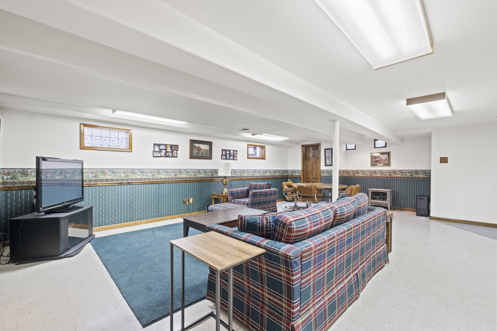 5205 S Hamlin Avenue, Chicago, IL 60632