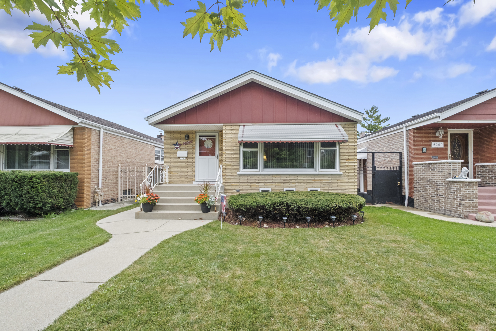 5205 S Hamlin Avenue, Chicago, IL 60632