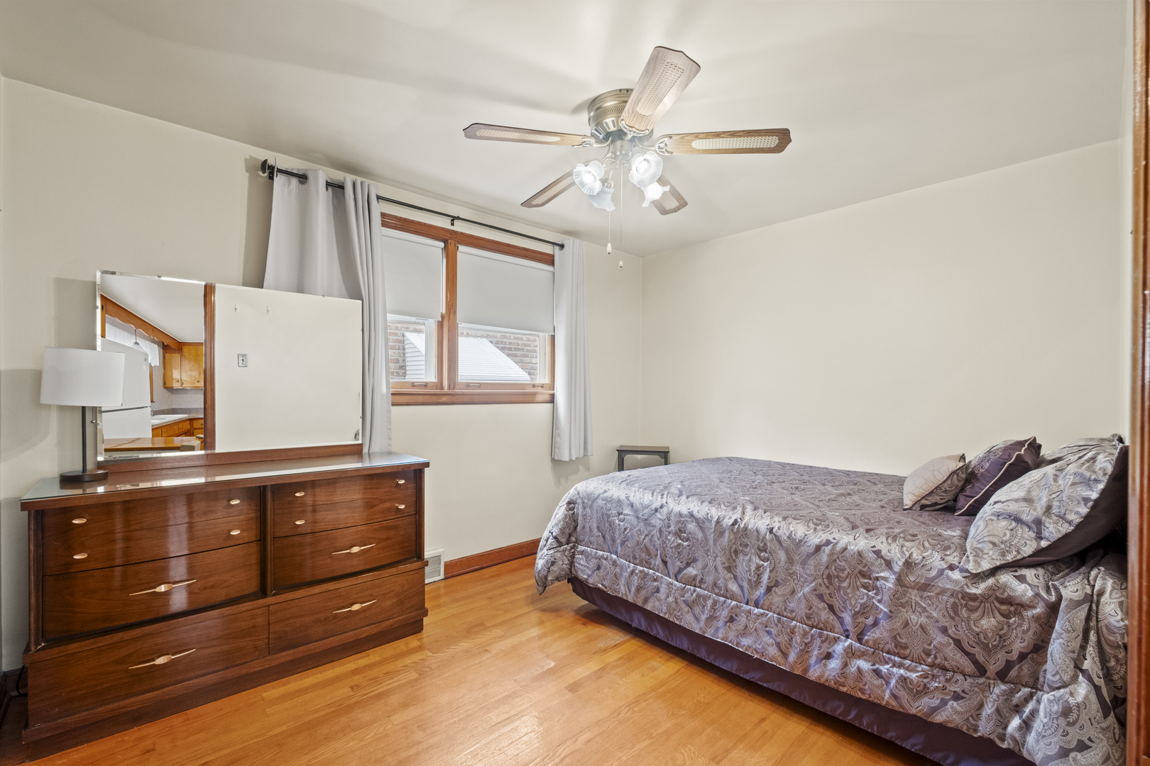 5205 S Hamlin Avenue, Chicago, IL 60632