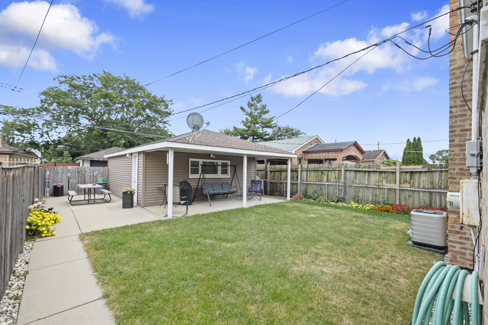 5205 S Hamlin Avenue, Chicago, IL 60632