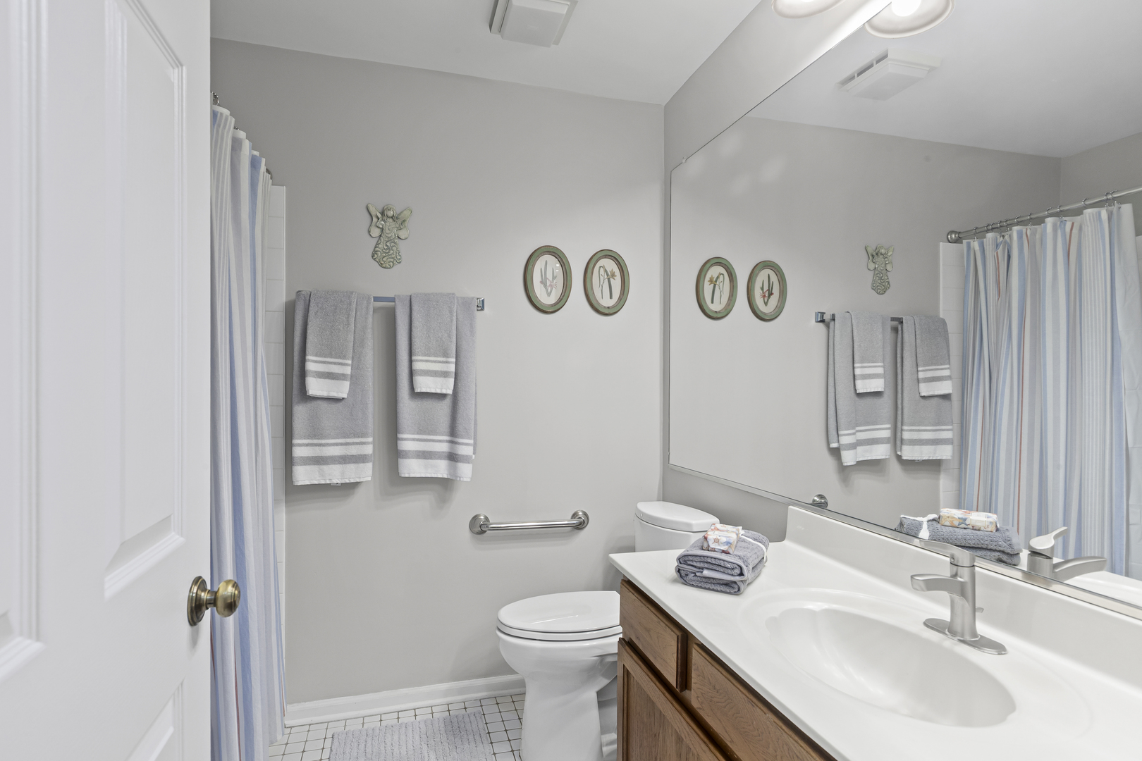 0N200 Windermere Road #2702, Winfield, IL 60190