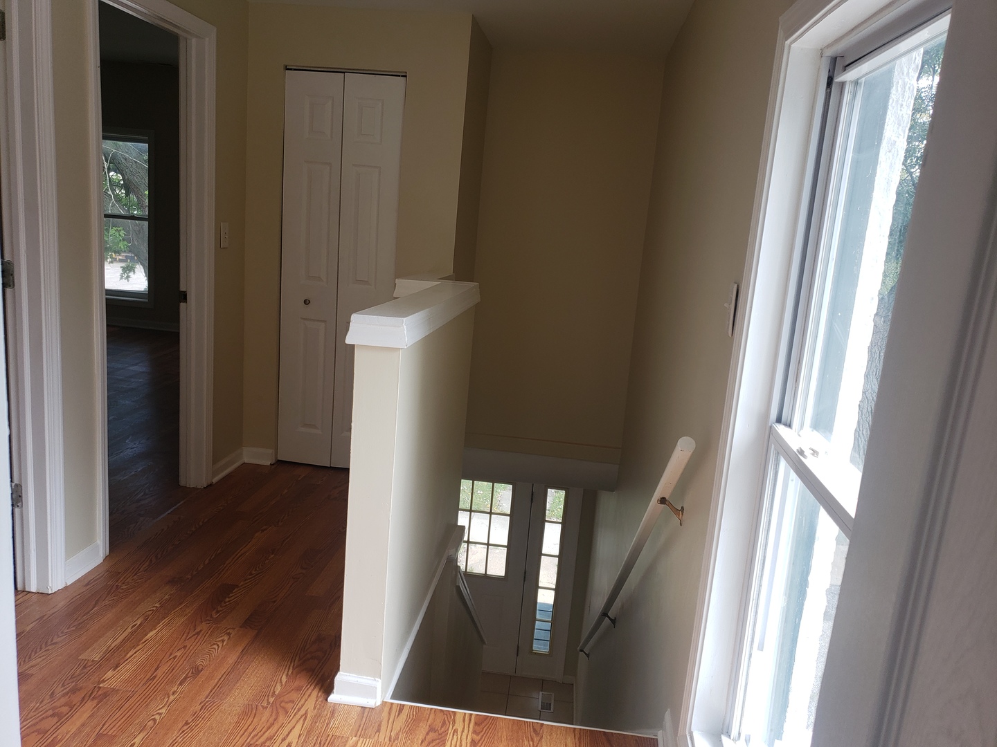 322 N County Street #FRONT, Waukegan, IL 60085