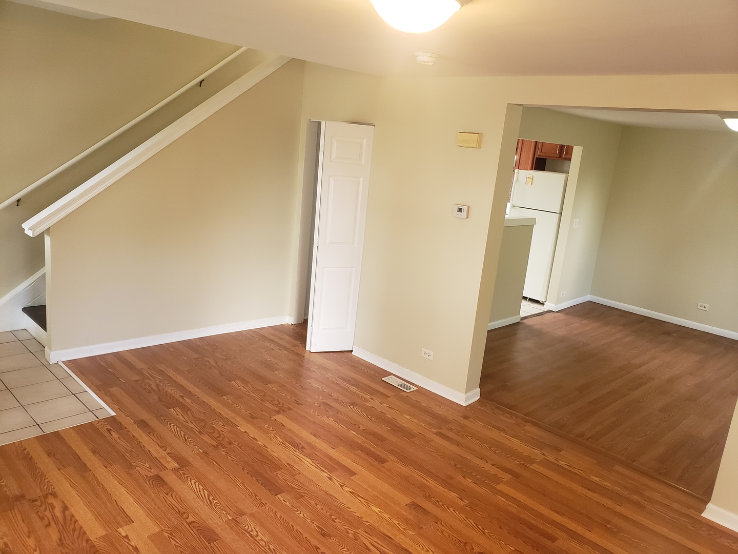 322 N County Street #FRONT, Waukegan, IL 60085