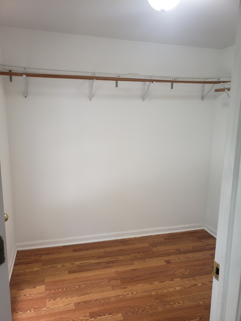 322 N County Street #FRONT, Waukegan, IL 60085