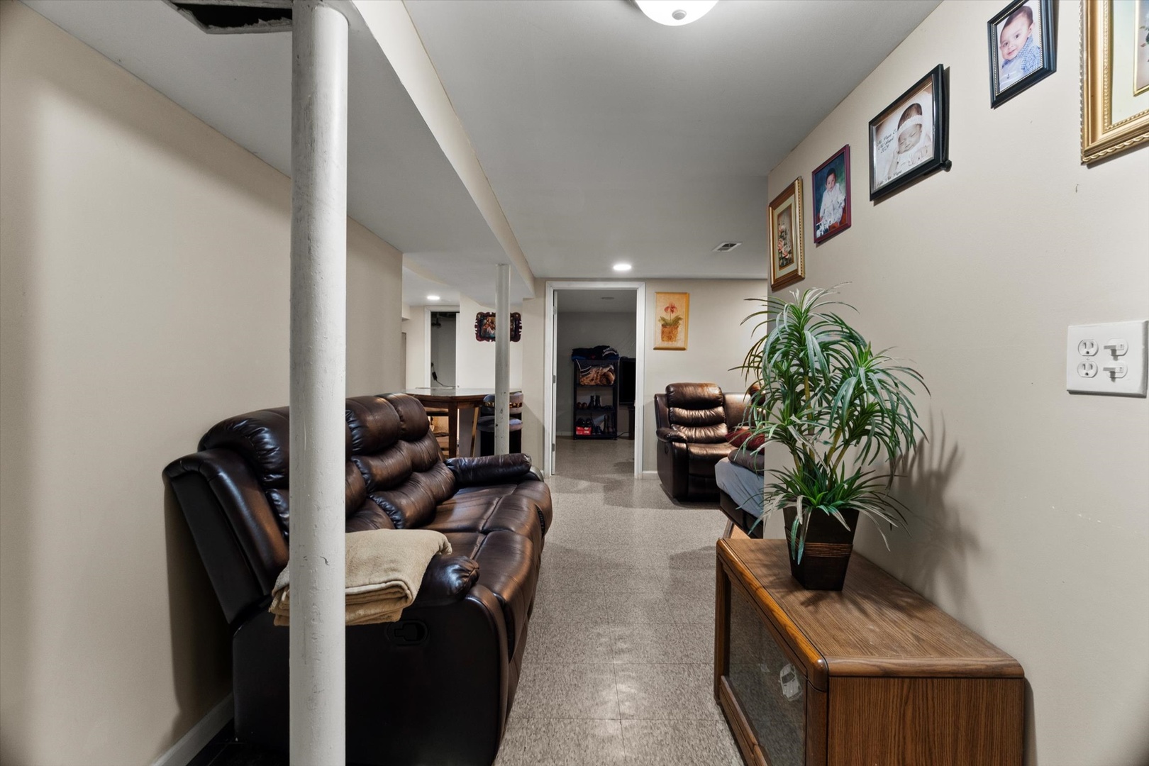 1710 N 34th Avenue, Stone Park, IL 60165