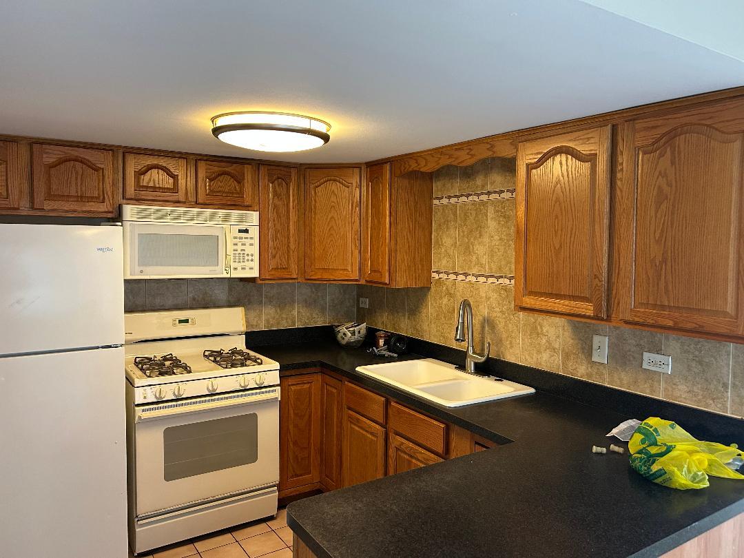 8241 W 79 Street #1E, Justice, IL 60458