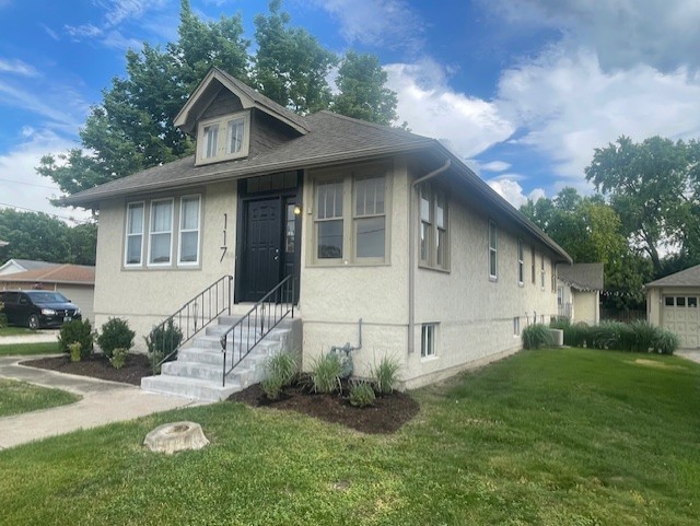 117 W Naperville Road, Westmont, IL 60559