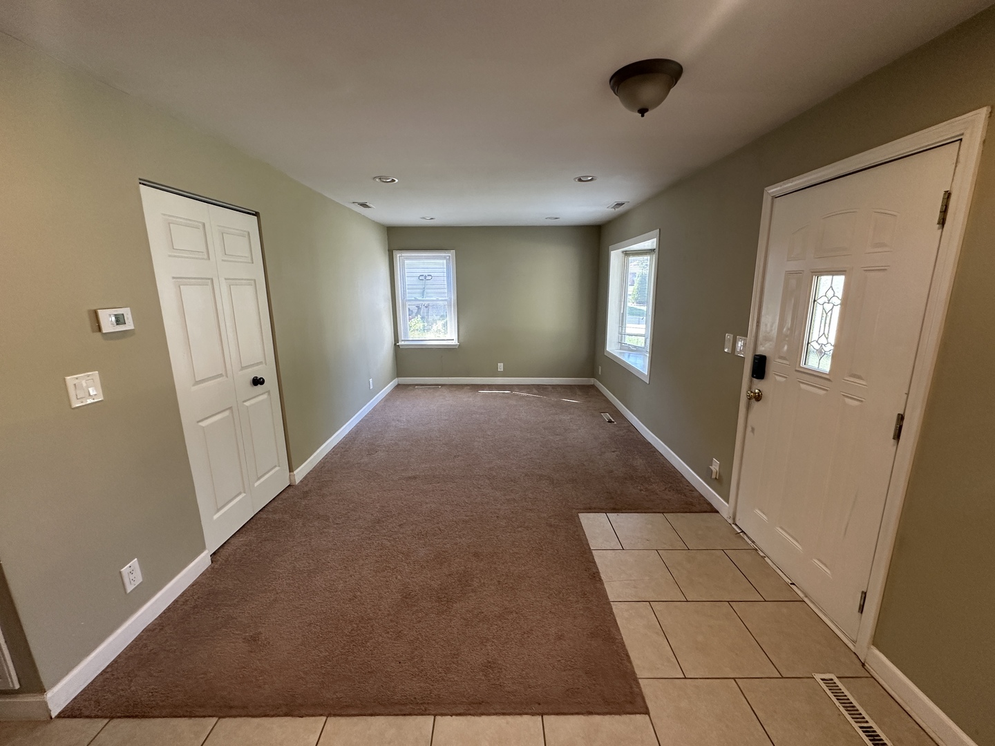 3 E Oltendorf Road, Streamwood, IL 60107