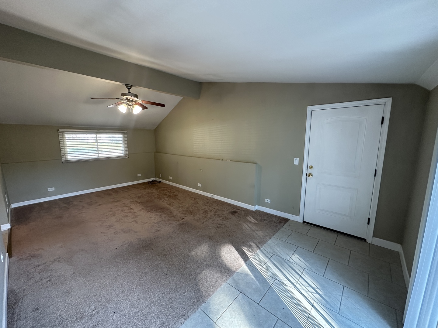 3 E Oltendorf Road, Streamwood, IL 60107