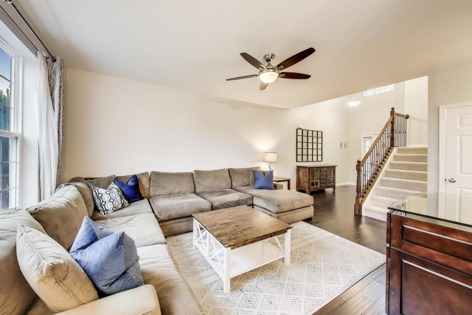 242 Remington Drive, St. Charles, IL 60175