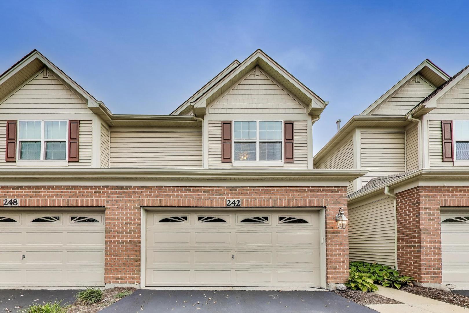 242 Remington Drive, St. Charles, IL 60175