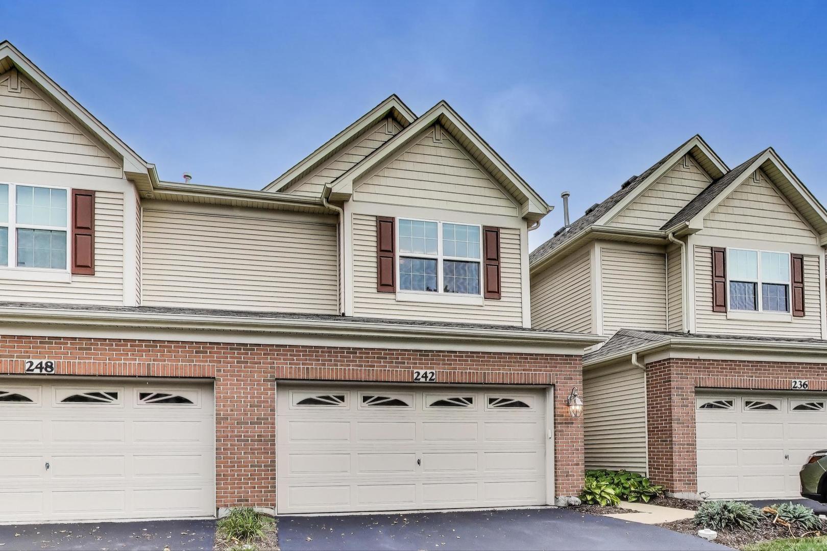 242 Remington Drive, St. Charles, IL 60175