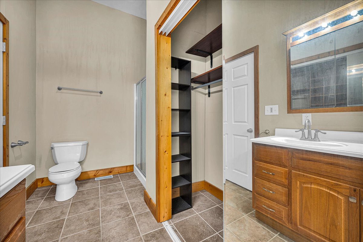 116 Lakeview Drive, East Galesburg, IL 61430