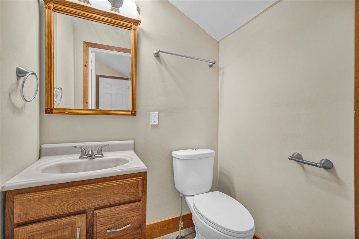 116 Lakeview Drive, East Galesburg, IL 61430