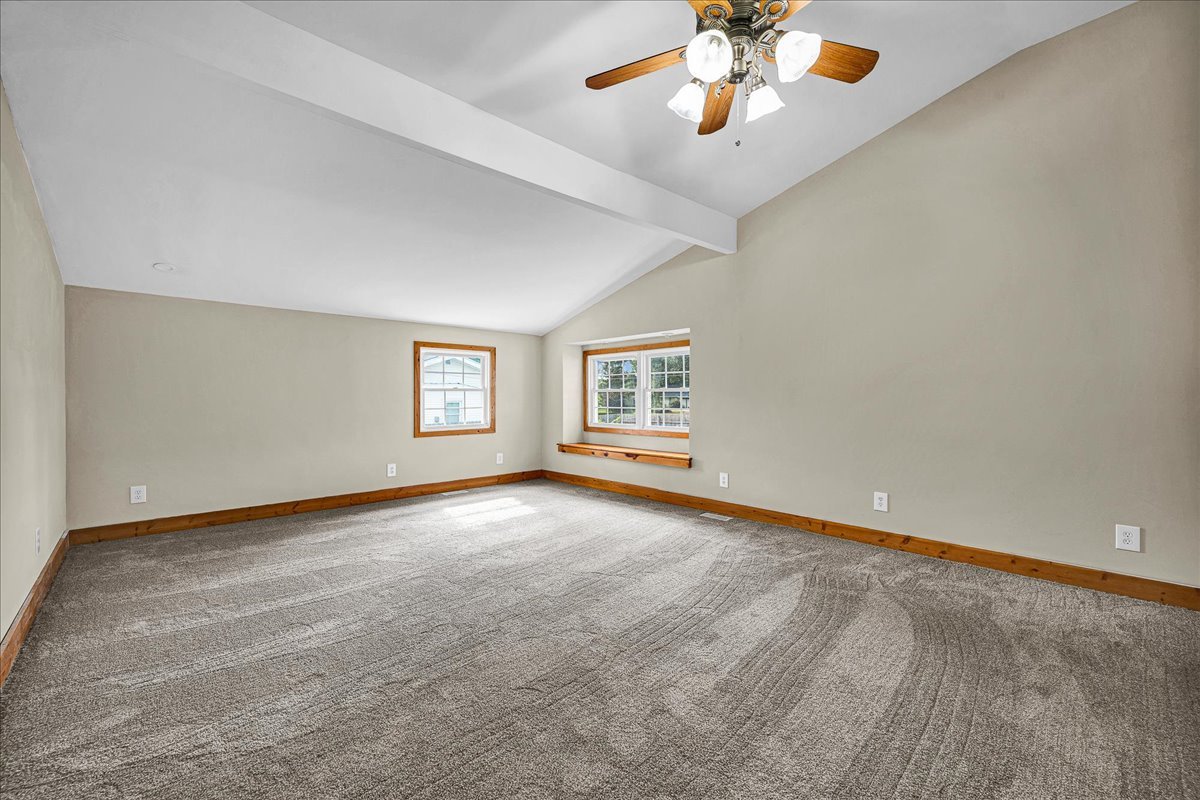 116 Lakeview Drive, East Galesburg, IL 61430