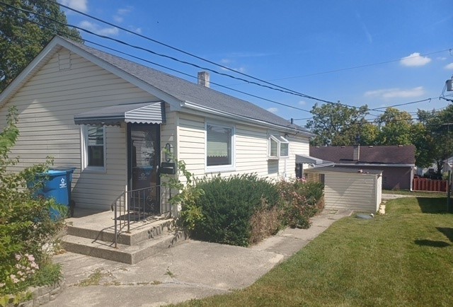 1902 1/2 Cora Street, Crest Hill, IL 60403
