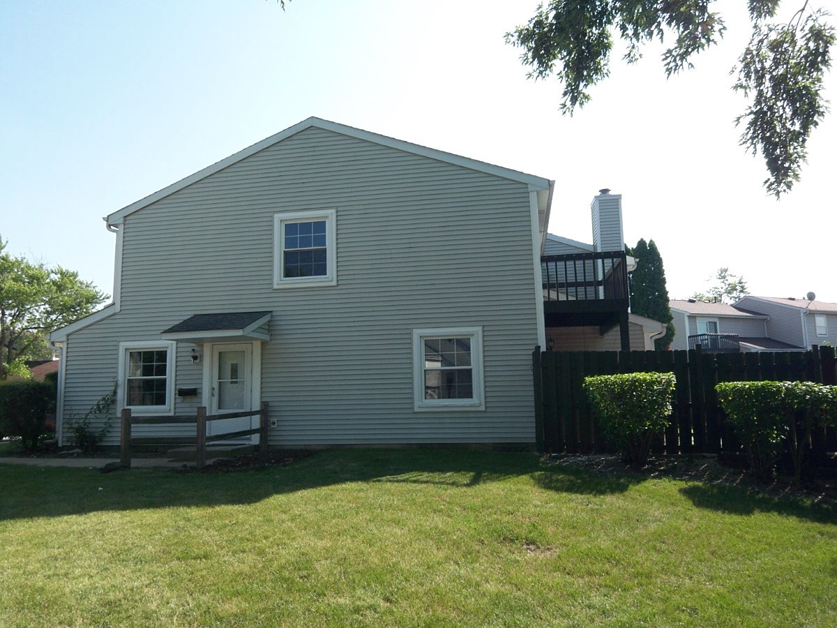 1925 Georgetown Lane, Hoffman Estates, IL 60169