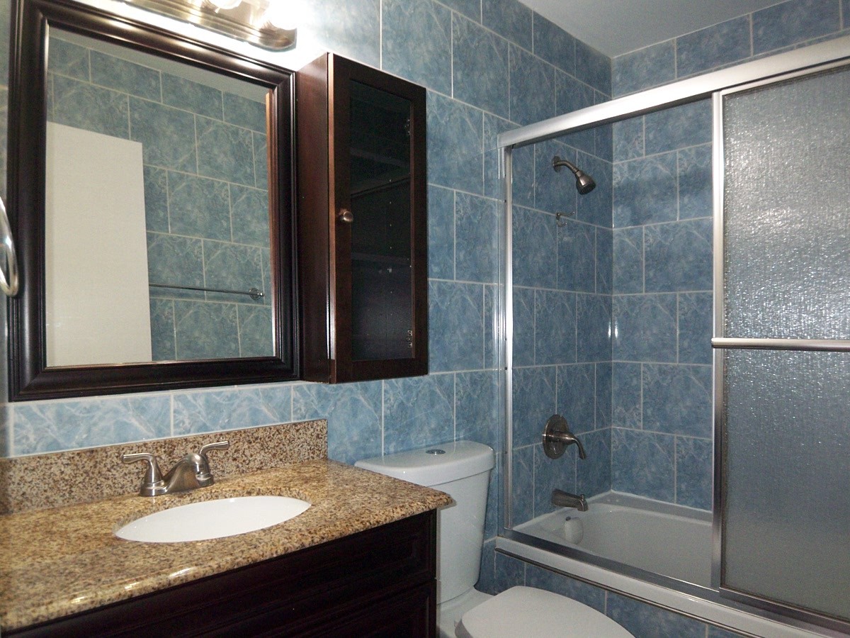 1925 Georgetown Lane, Hoffman Estates, IL 60169