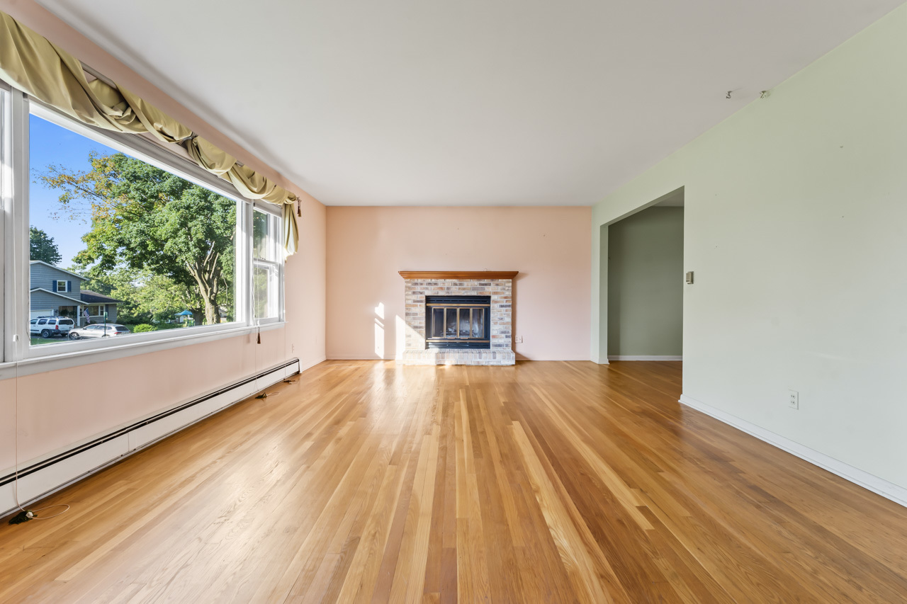 336 W Margaret Terrace, Cary, IL 60013