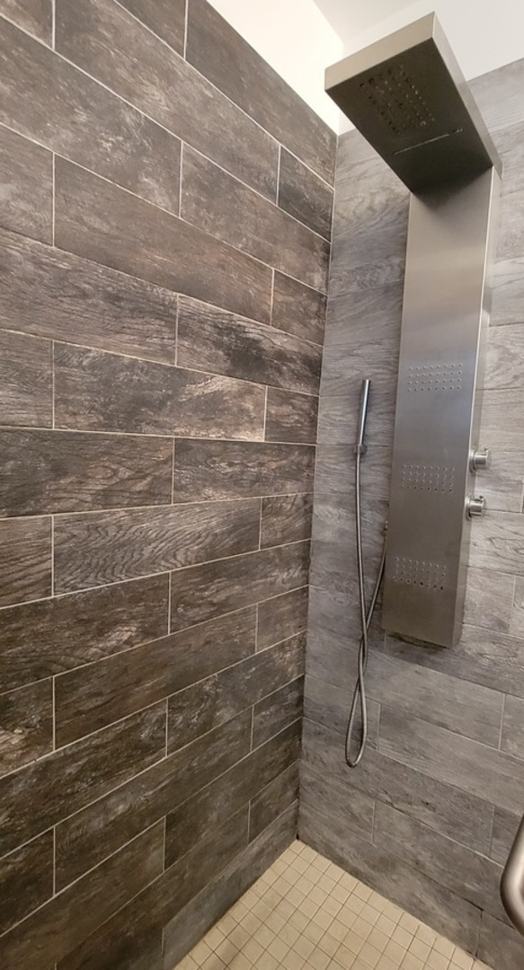 6109 S monitor Avenue, Chicago, IL 60638