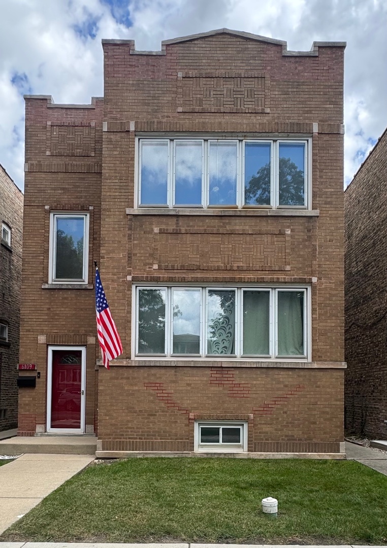 6109 S monitor Avenue, Chicago, IL 60638
