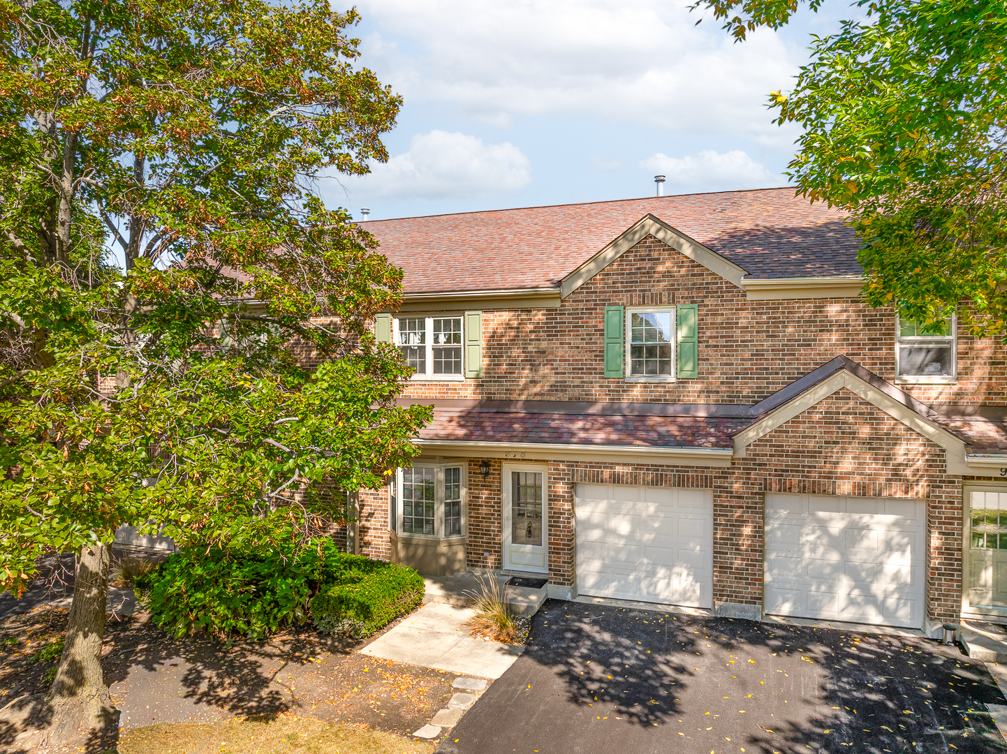 915 Carlisle Avenue, Westmont, IL 60559