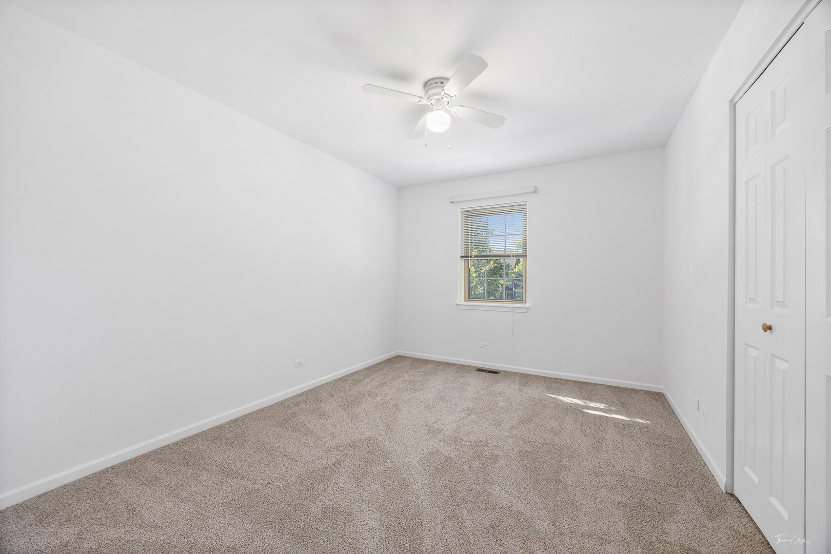 915 Carlisle Avenue, Westmont, IL 60559