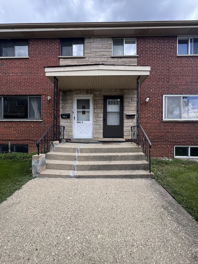 503 James Court #D, Glendale Heights, IL 60139