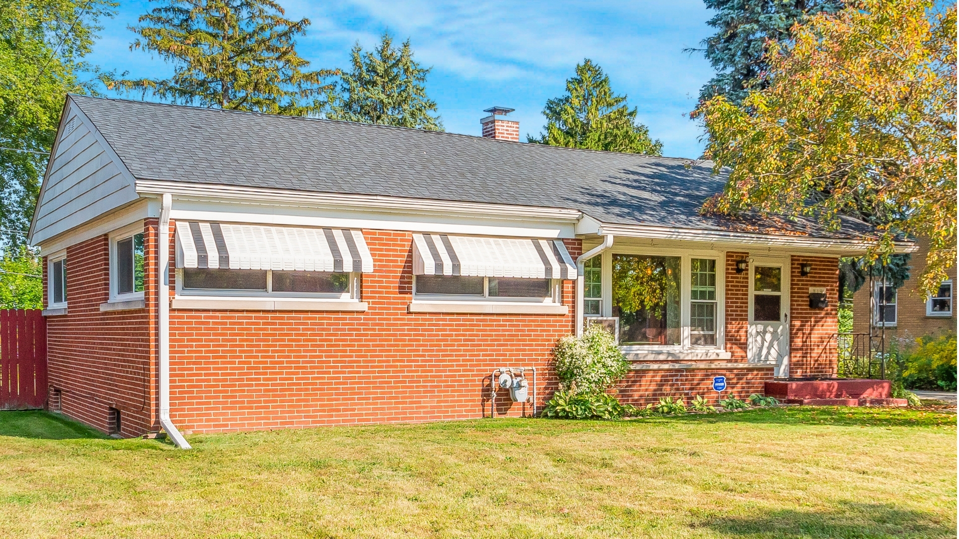 819 S FULTON Avenue, Waukegan, IL 60085