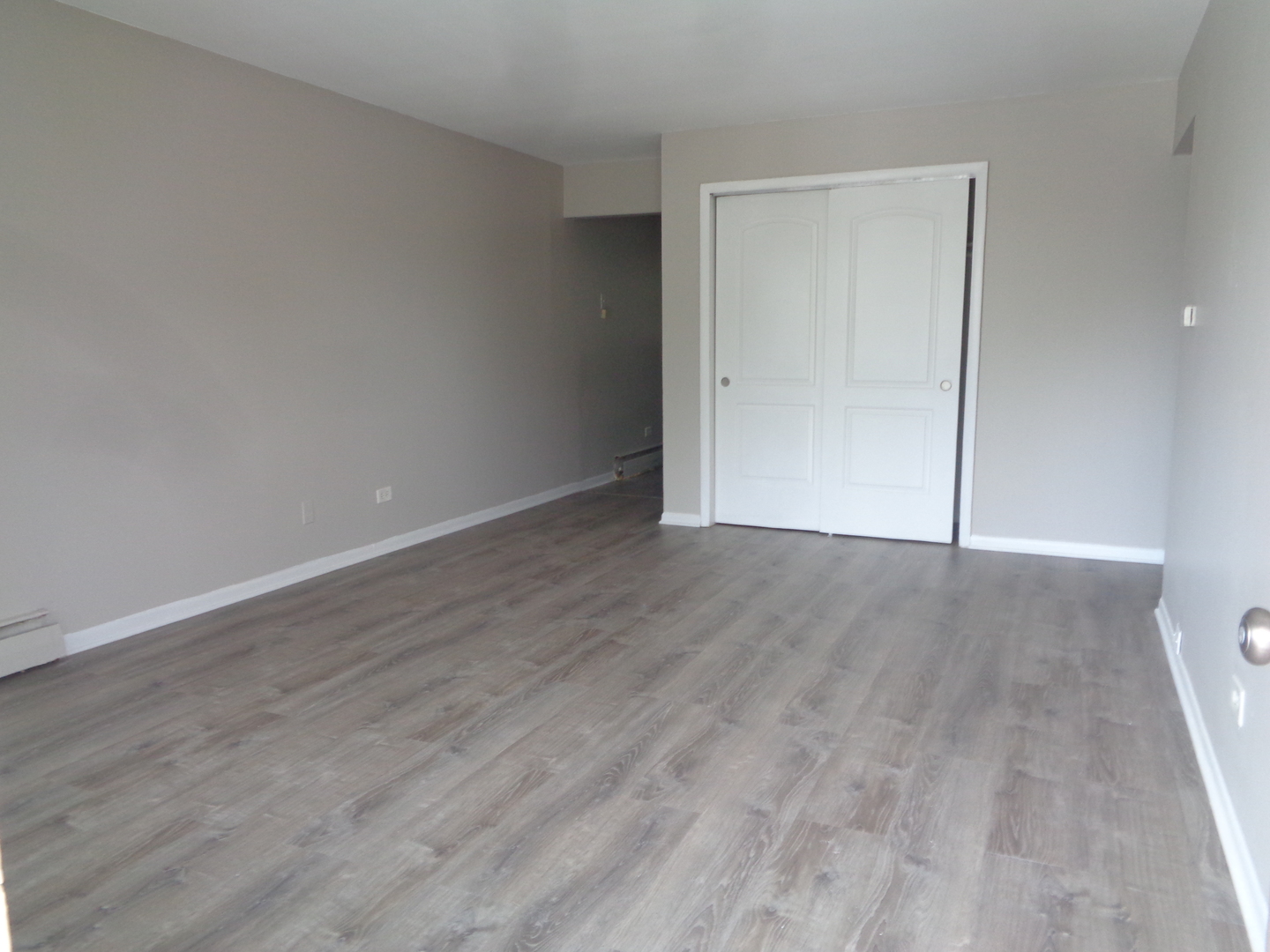 1340 N main Street #B11, Wheaton, IL 60187