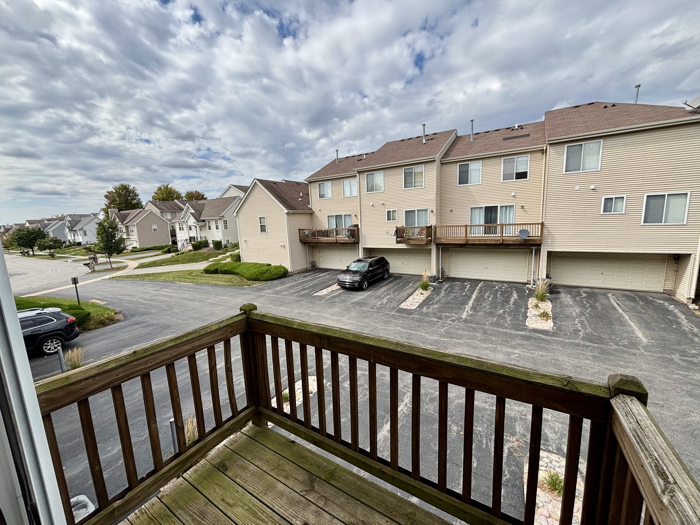 906 Clover Lane #906, Pingree Grove, IL 60140