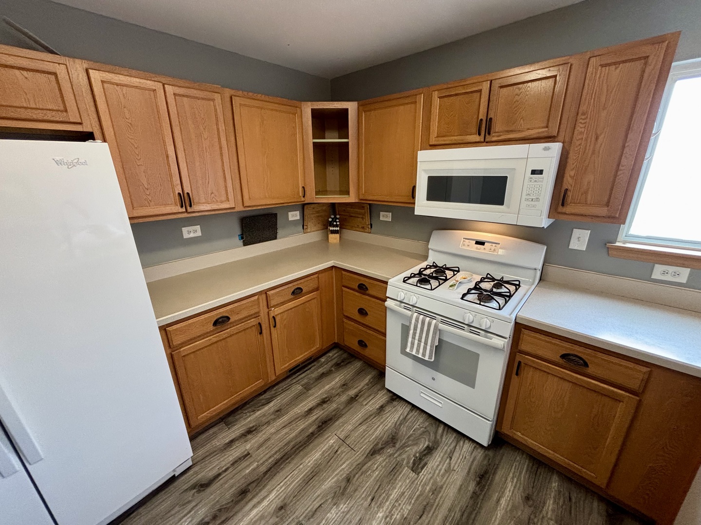 906 Clover Lane #906, Pingree Grove, IL 60140