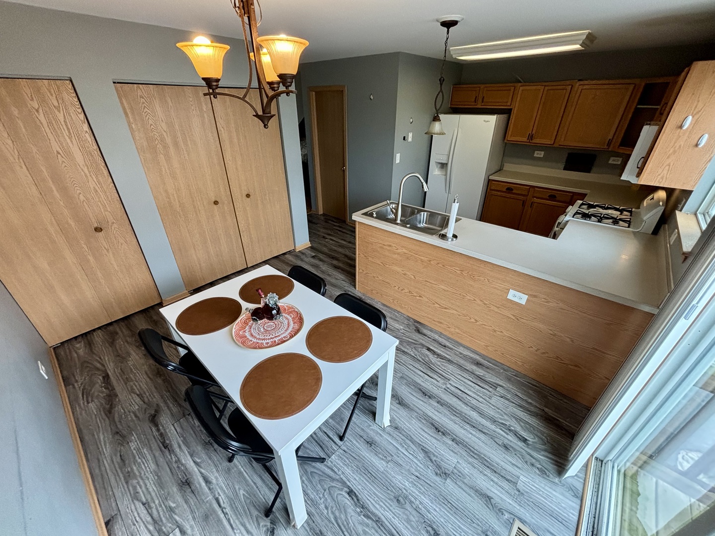 906 Clover Lane #906, Pingree Grove, IL 60140