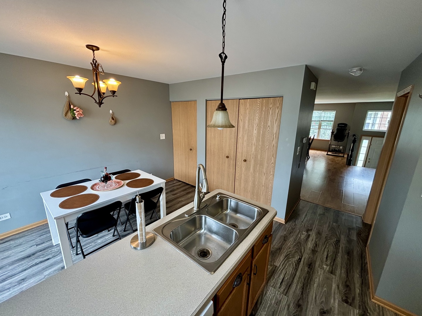 906 Clover Lane #906, Pingree Grove, IL 60140