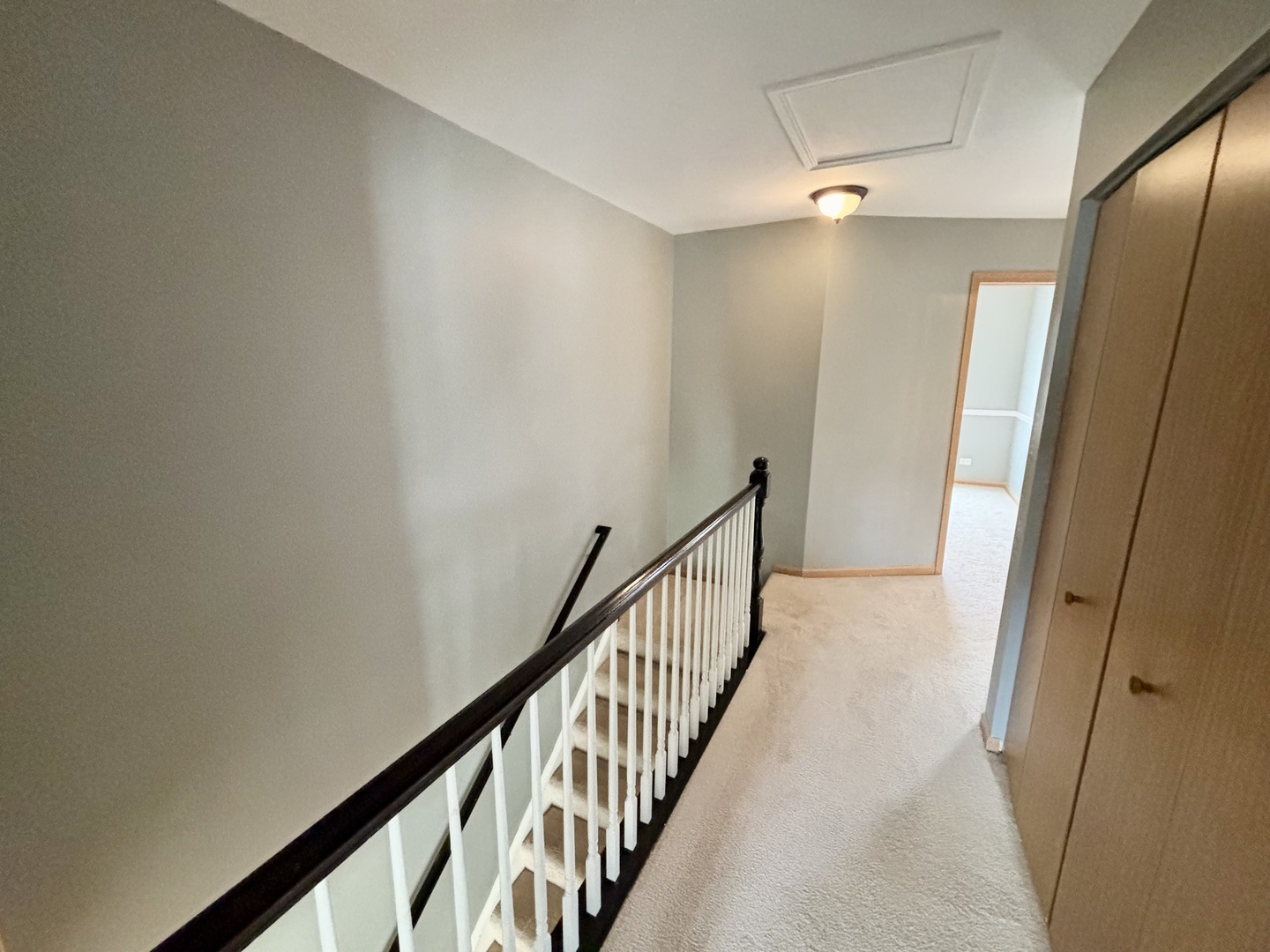 906 Clover Lane #906, Pingree Grove, IL 60140