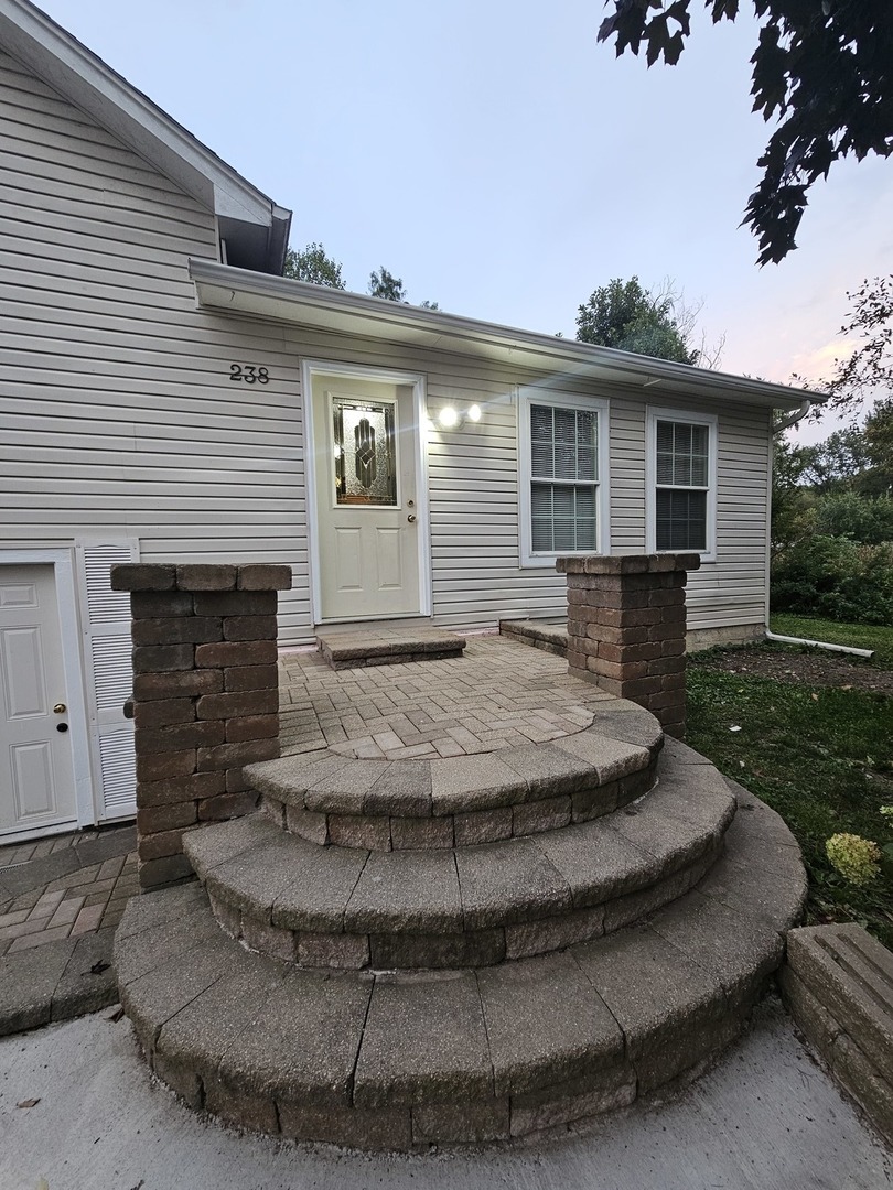 238 S Sheridan Road, Lakemoor, IL 60050
