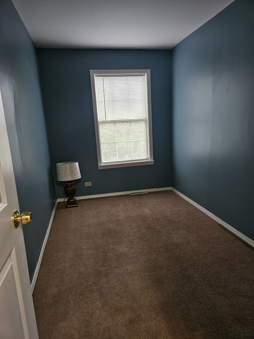 238 S Sheridan Road, Lakemoor, IL 60050