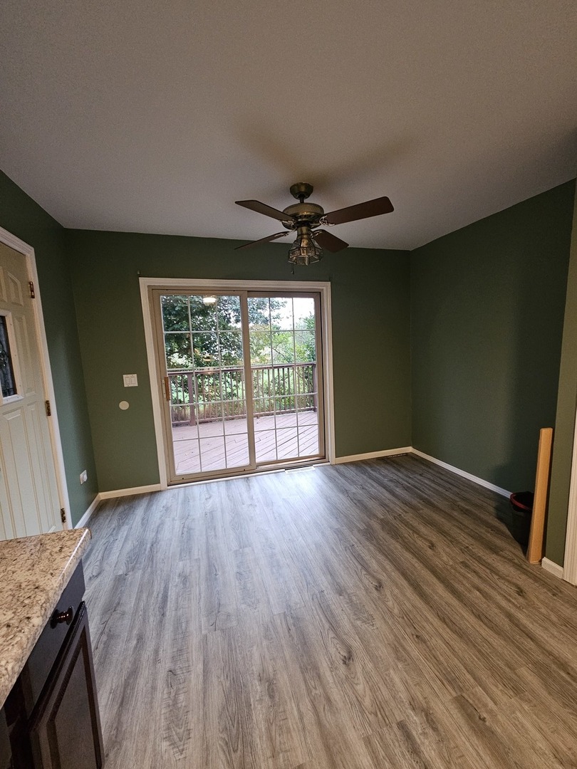 238 S Sheridan Road, Lakemoor, IL 60050