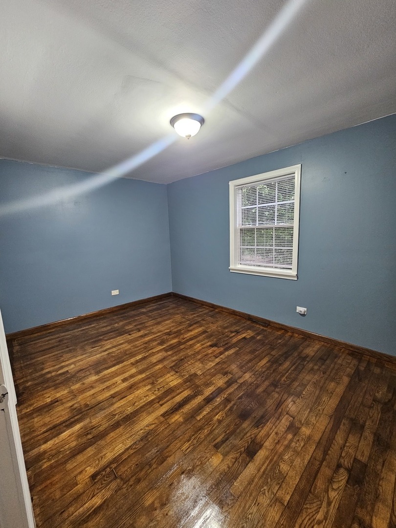 238 S Sheridan Road, Lakemoor, IL 60050