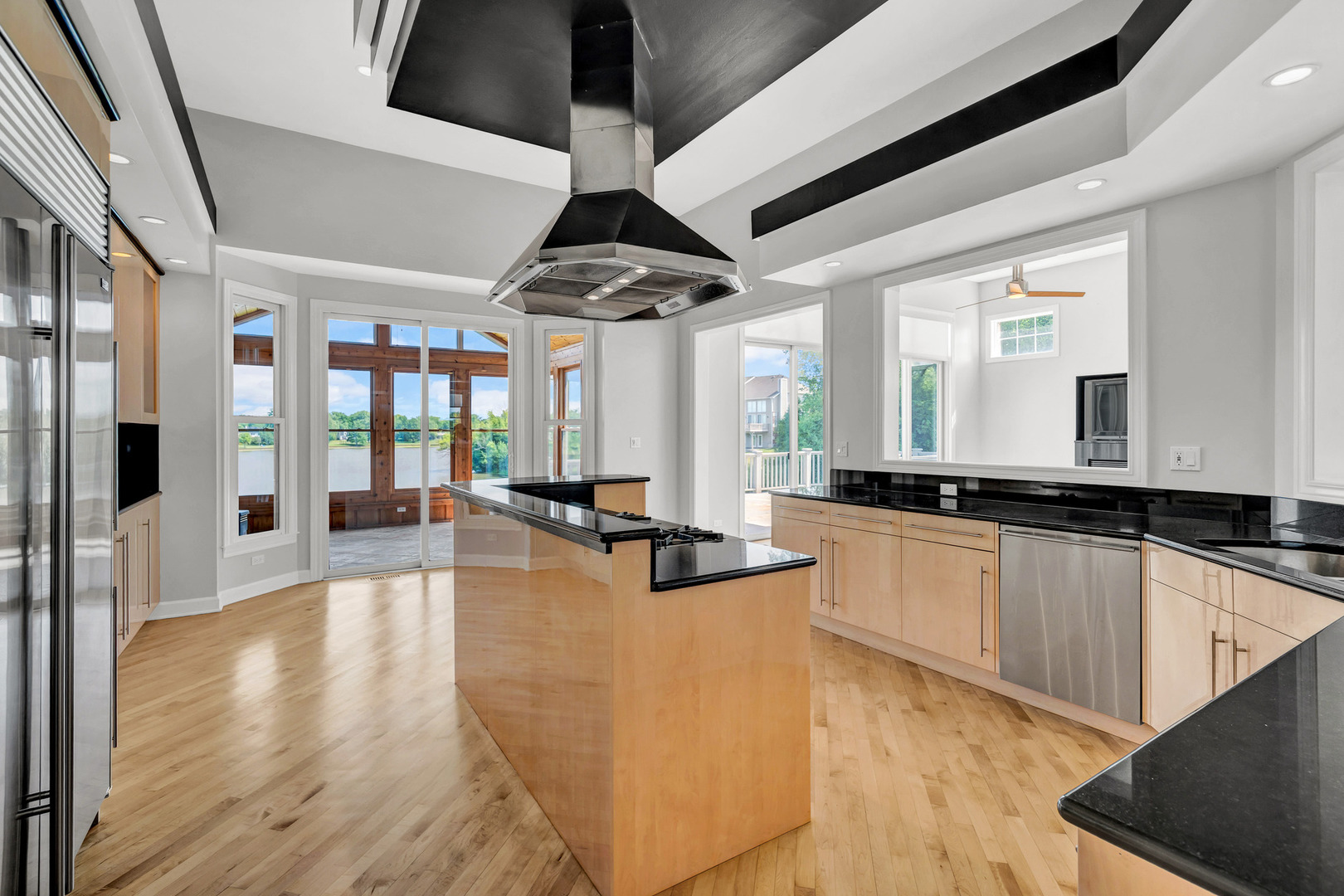 1020 W Bogey Lane, Palatine, IL 60067