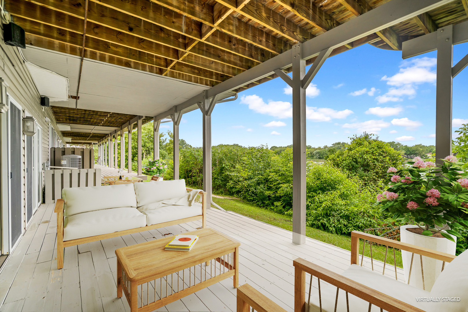 1020 W Bogey Lane, Palatine, IL 60067