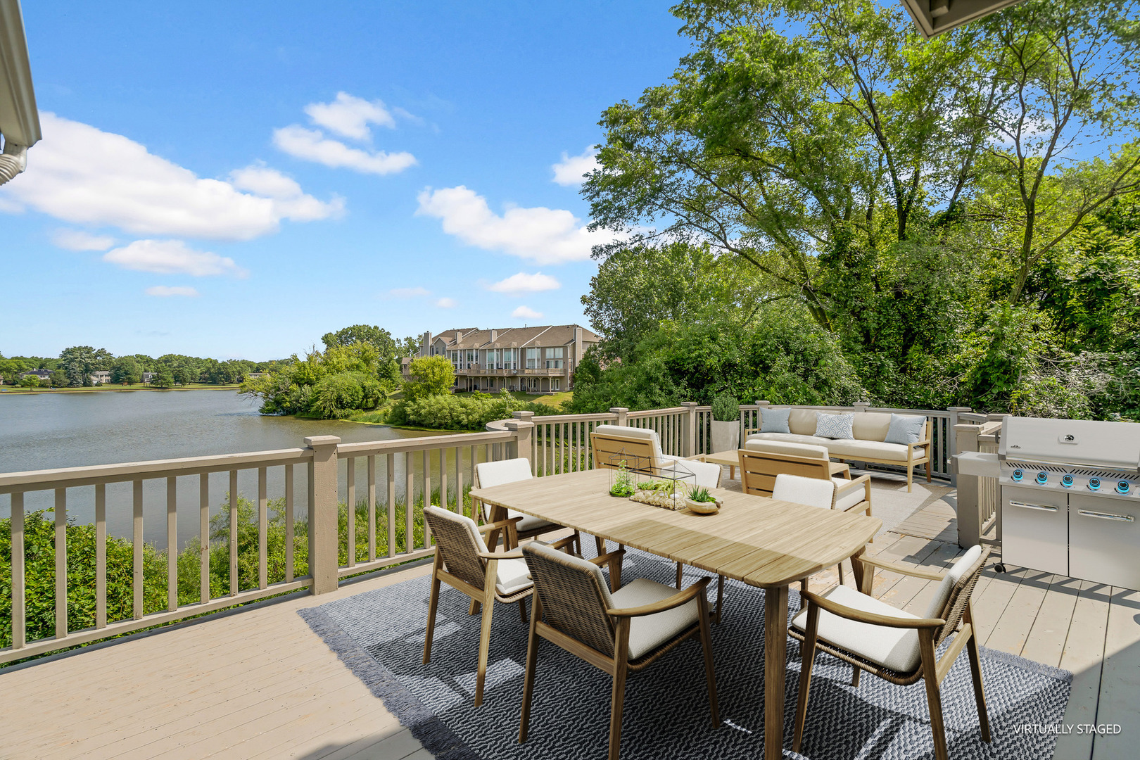 1020 W Bogey Lane, Palatine, IL 60067