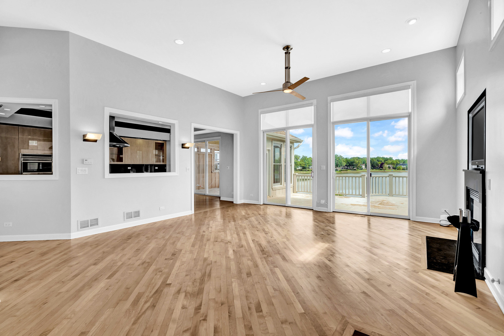 1020 W Bogey Lane, Palatine, IL 60067