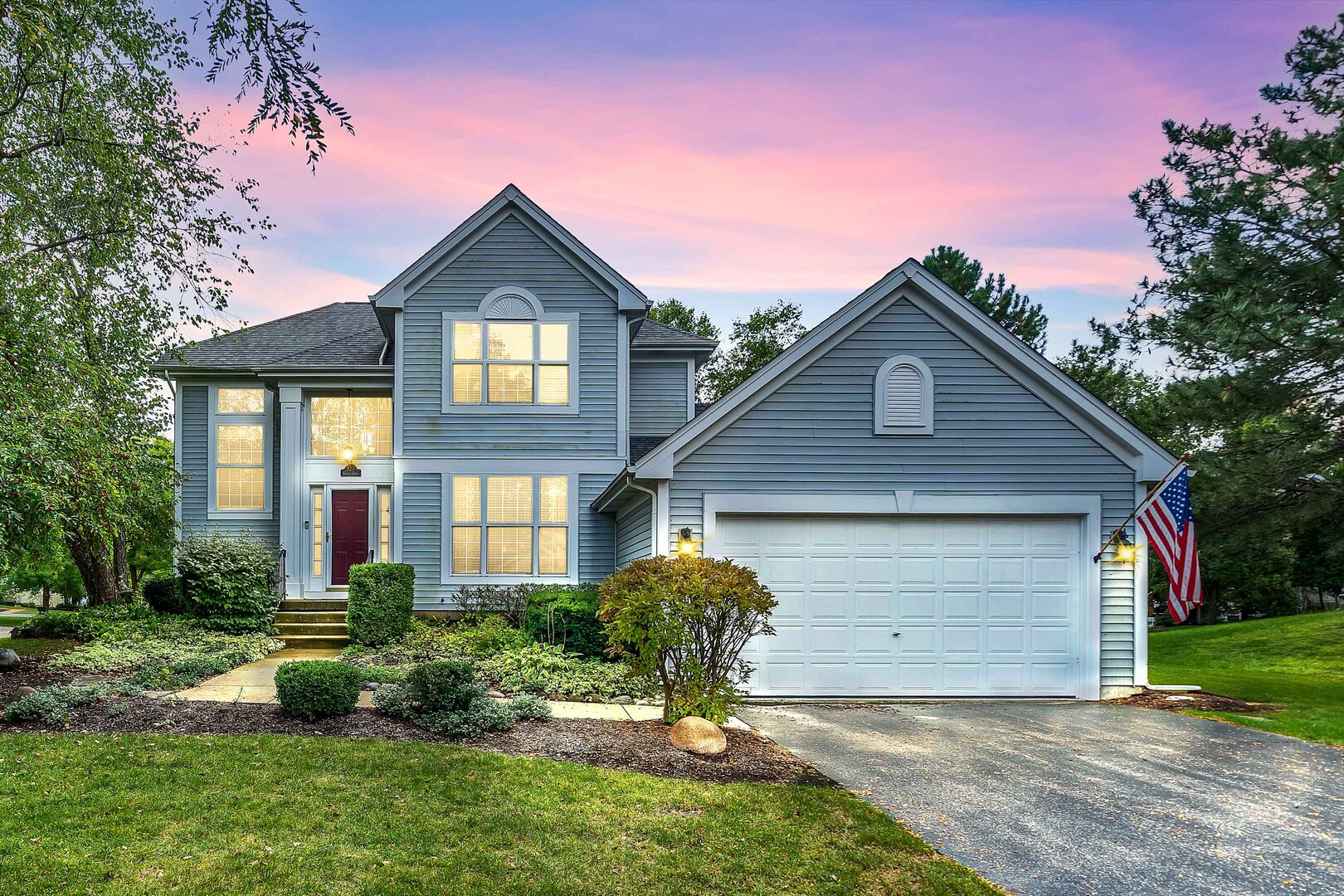 327 Garrison Circle, Port Barrington, IL 60010