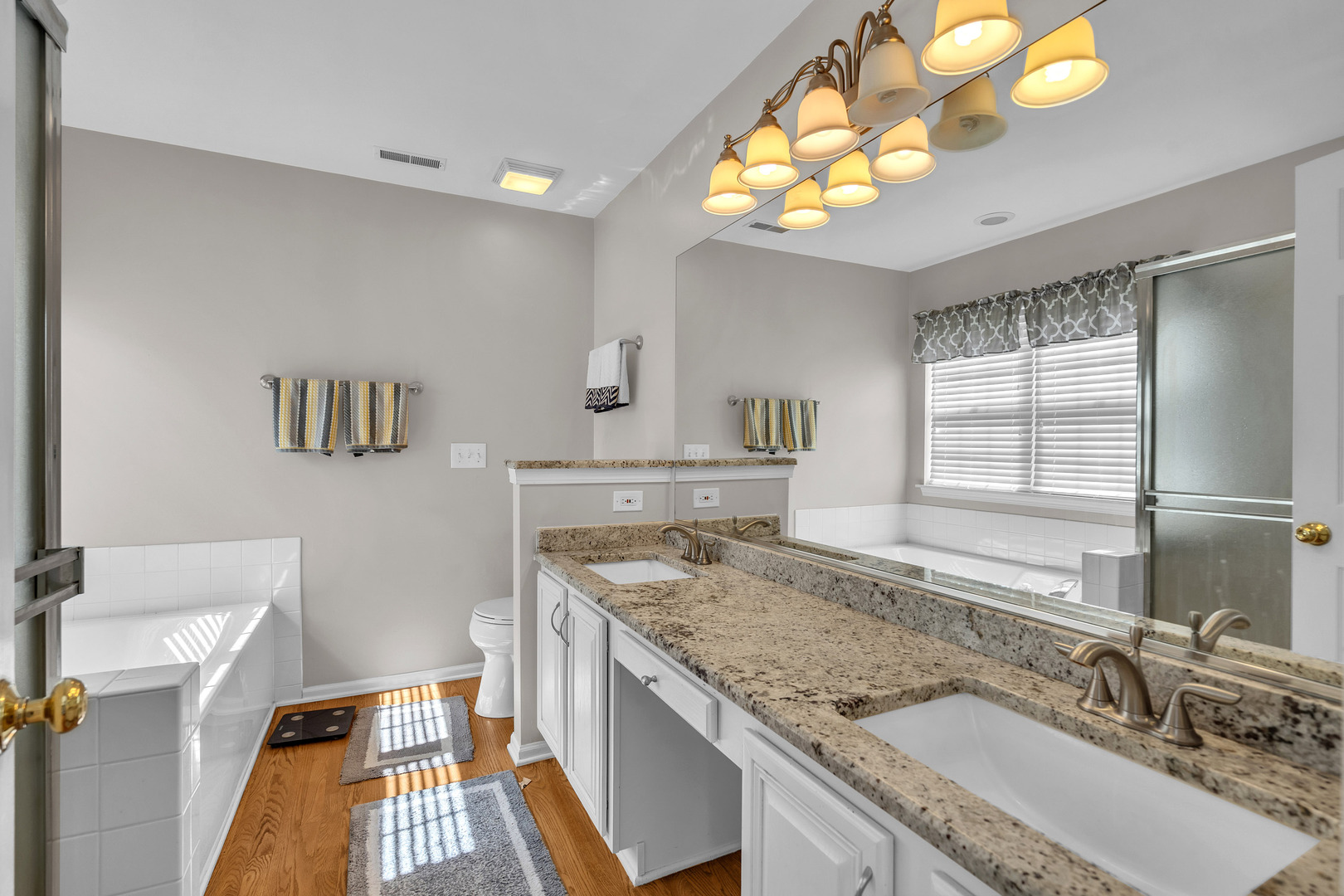 327 Garrison Circle, Port Barrington, IL 60010