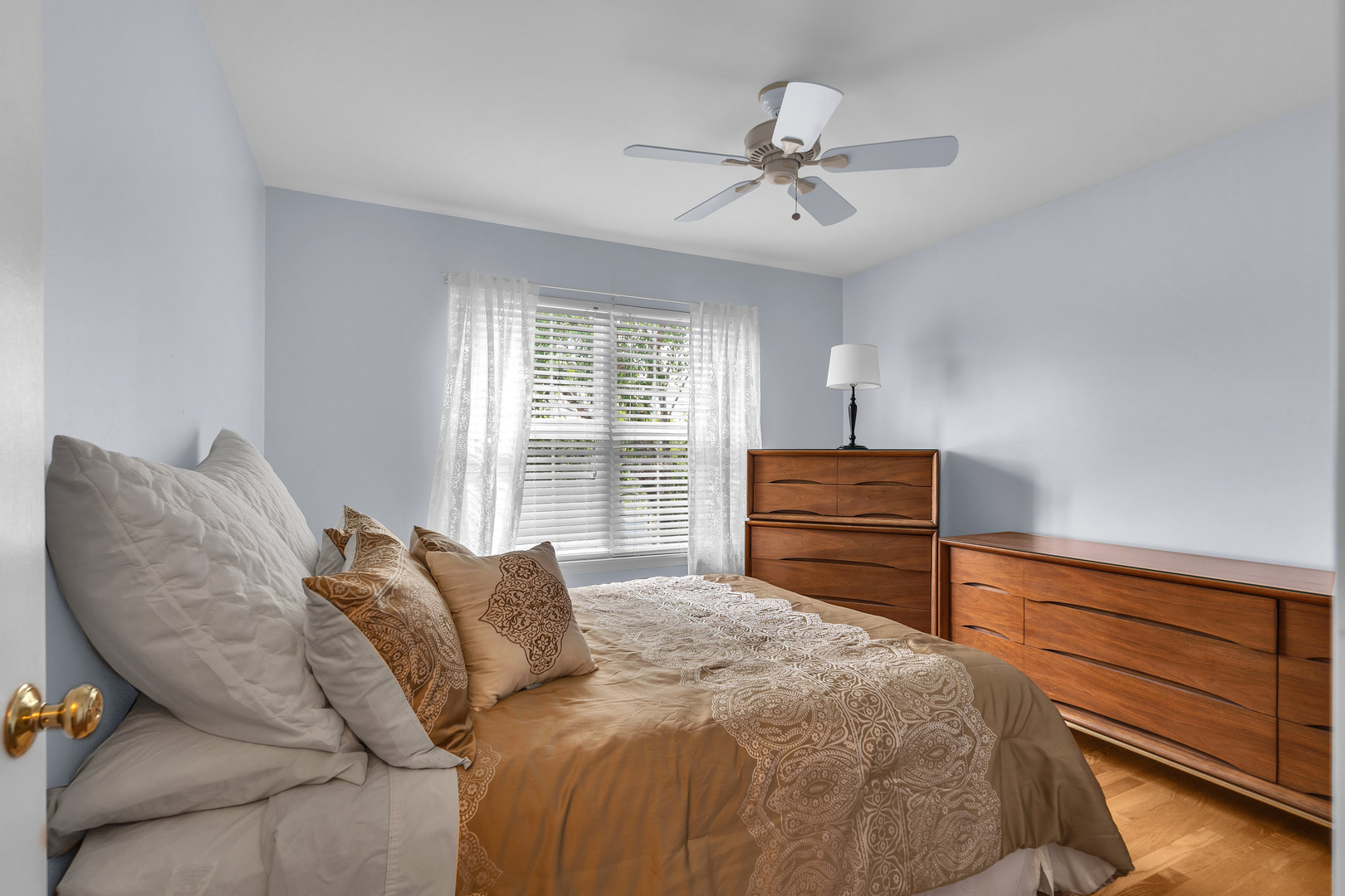 327 Garrison Circle, Port Barrington, IL 60010