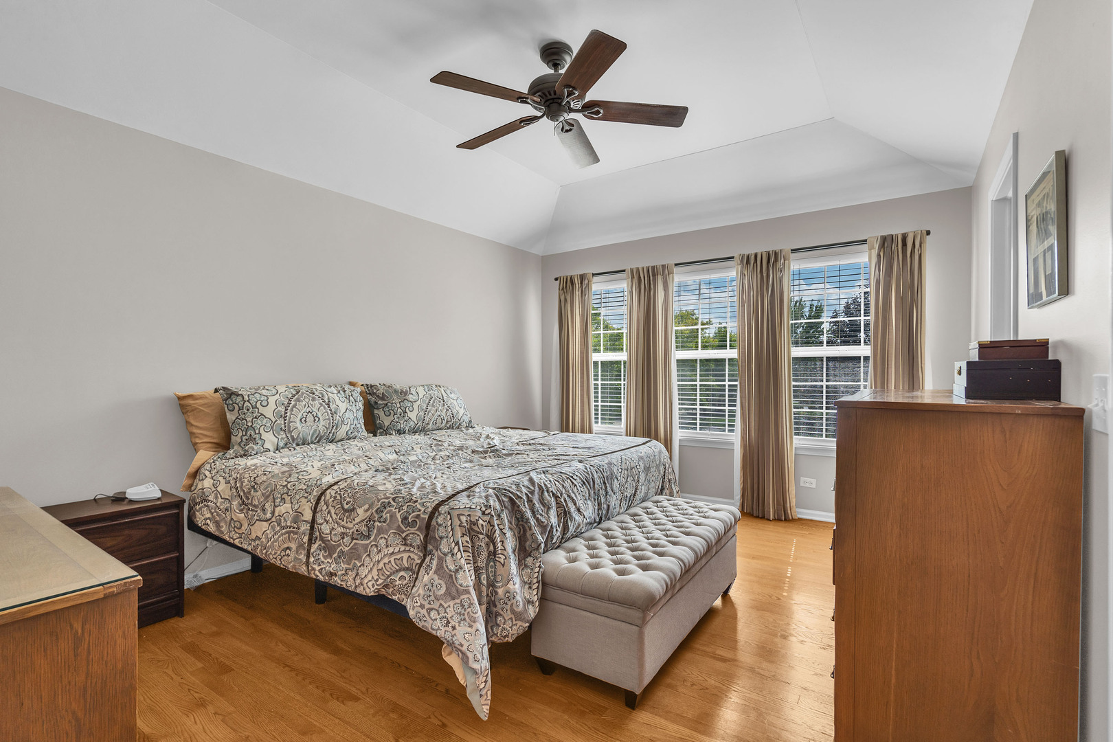 327 Garrison Circle, Port Barrington, IL 60010