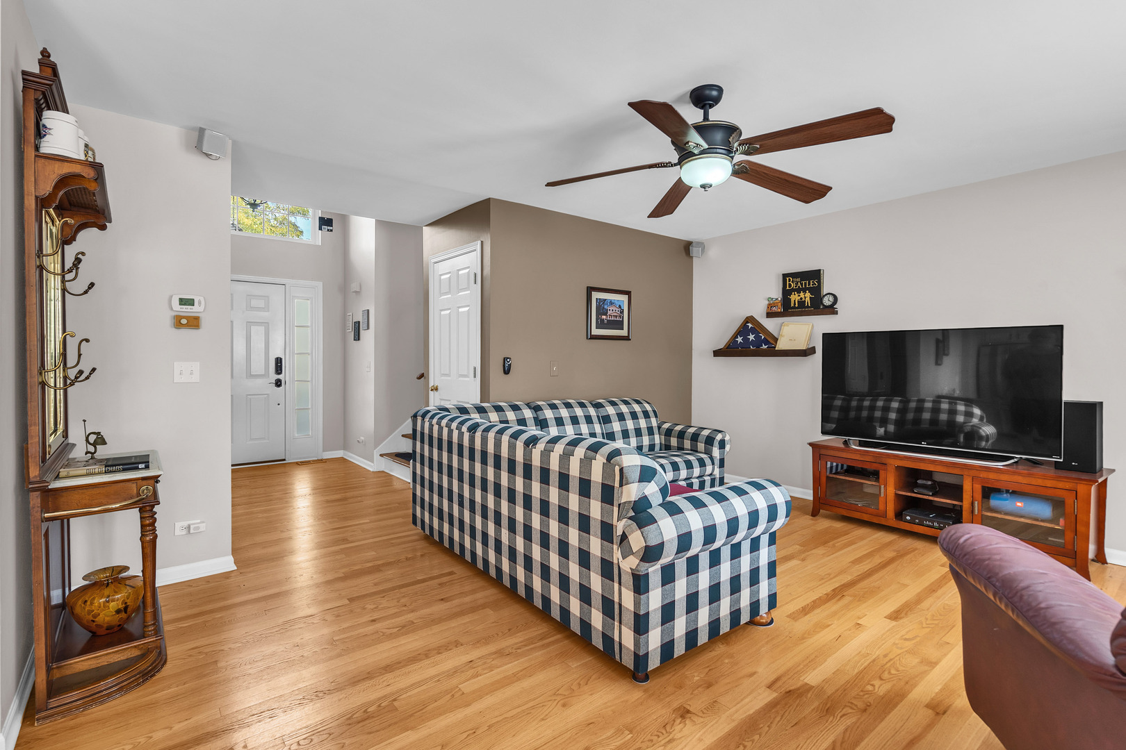 327 Garrison Circle, Port Barrington, IL 60010