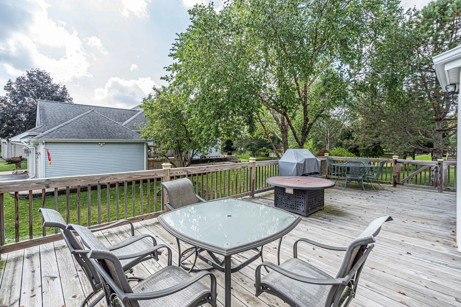 327 Garrison Circle, Port Barrington, IL 60010